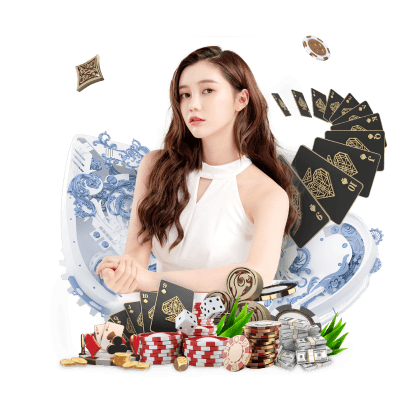 差一点！伊尔迪兹禁区内兜射突施冷箭，足球击中横梁外侧弹出